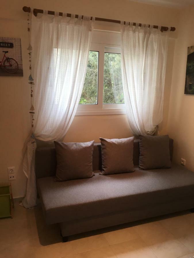 Lovely Appartments Lygia Korinthias Ligia  エクステリア 写真